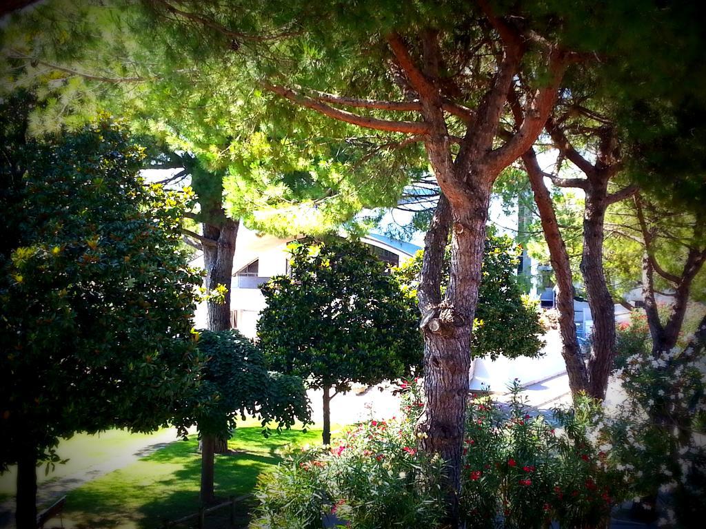 Hotel Zen Lignano Sabbiadoro Exteriör bild