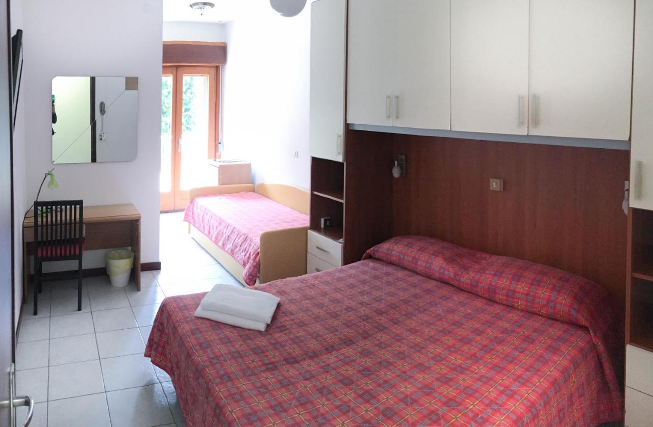 Hotel Zen Lignano Sabbiadoro Exteriör bild